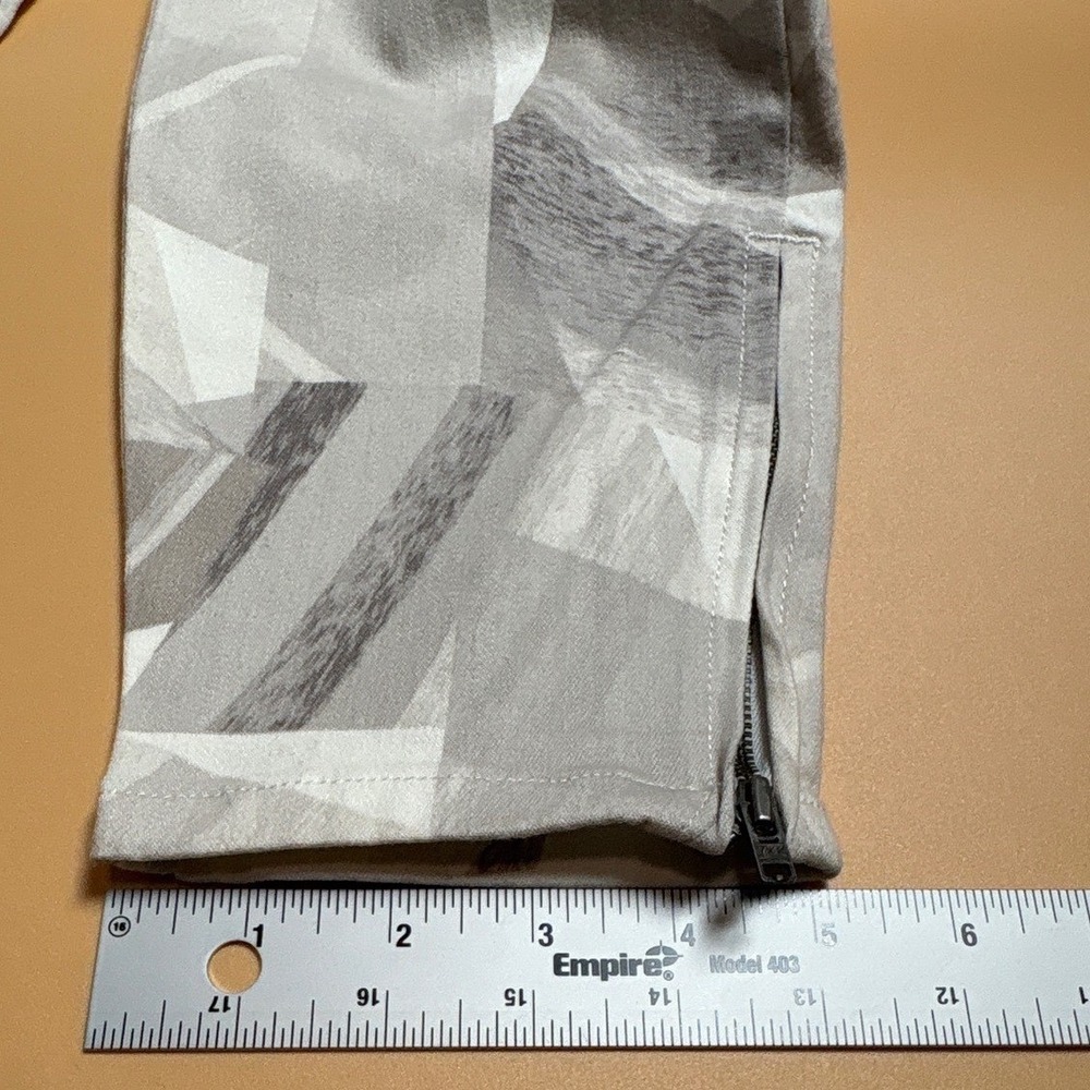 Calvin Klein Skinny Jeans Women 31W Grey Printed Zip Ankle Skinny Fit‎ Zip Fly - Picture 10 of 13